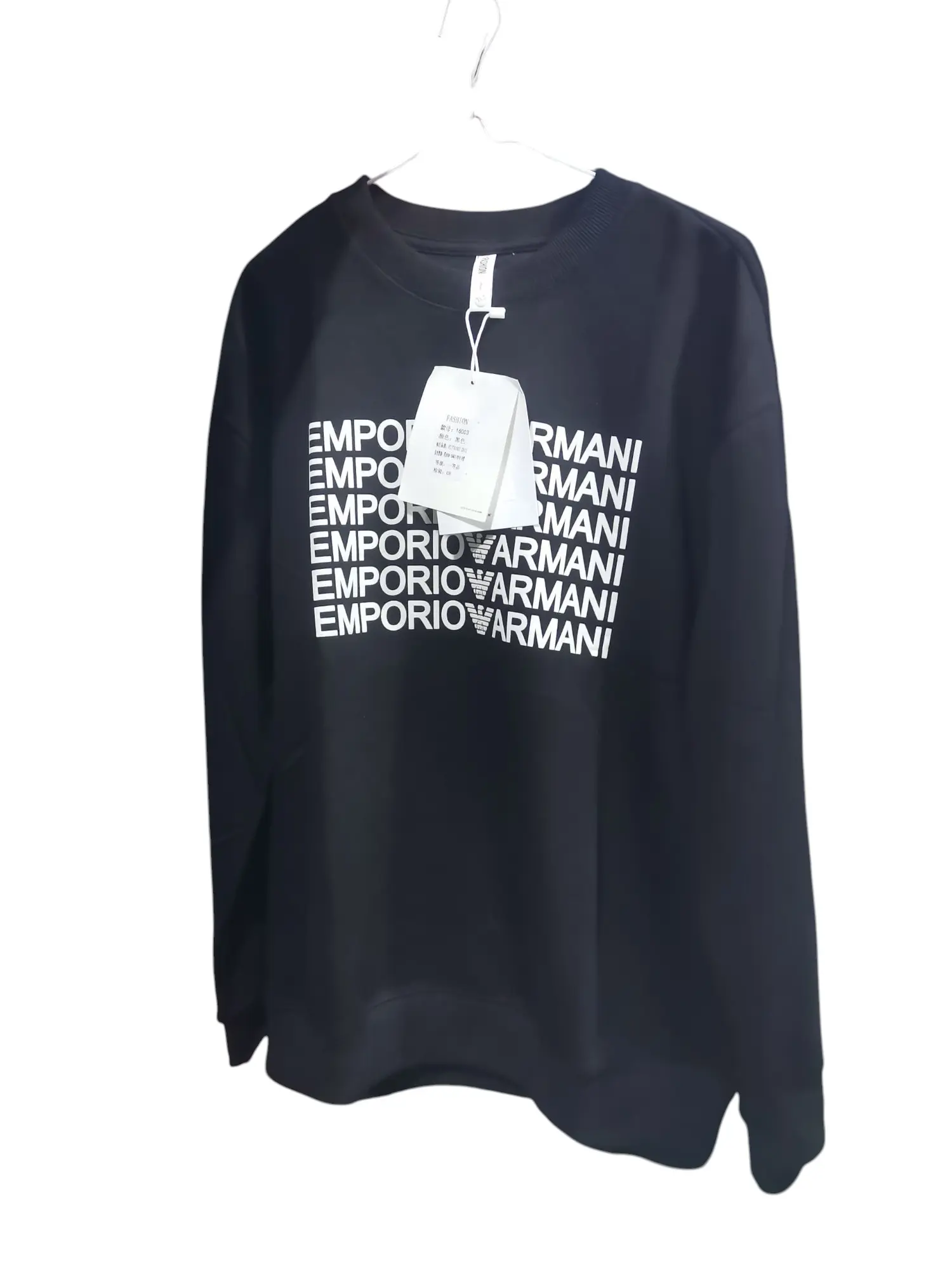 sweat-shirt-col-rond-d-contract_315-42435