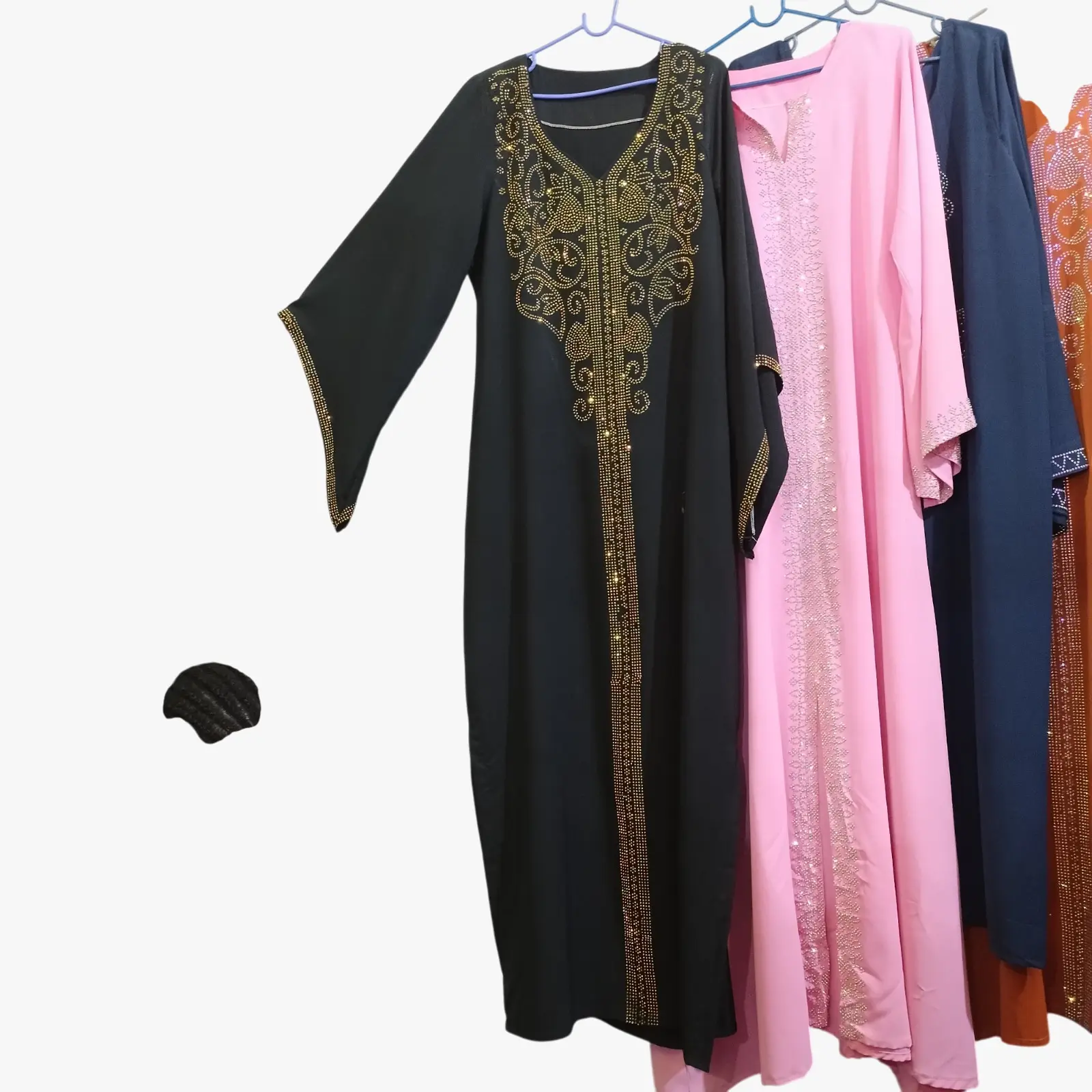 robe-design-pierre_376-42591